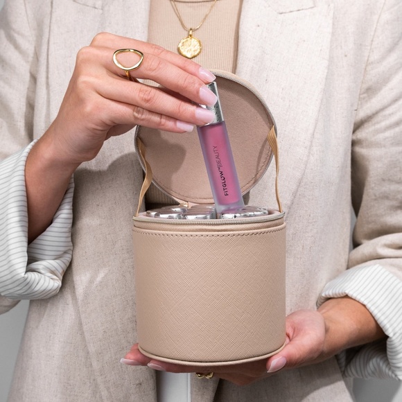 Fitglow Eco Luxe Makeup Case -Vegan (1/2) - Picture 3 of 7